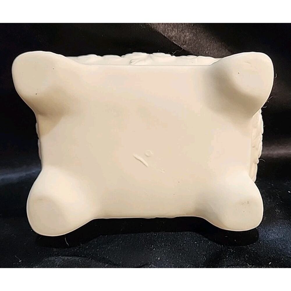 Vintage White Bisque Crafted Delicate Roses Rectangle Footed Trinket Box 4"X2" - Picture 7 of 9